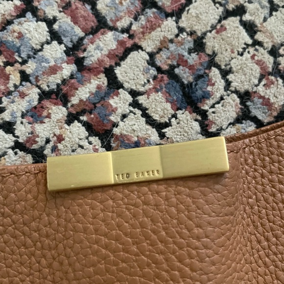Ted Baker Tan pebbled Leather convertible crossbody / Shoulder Bag - Picture 2 of 6